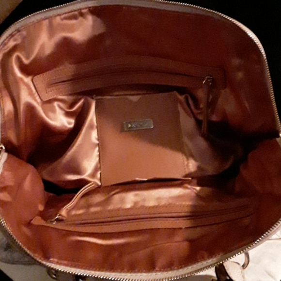 DKNY purse - Picture 7 of 8